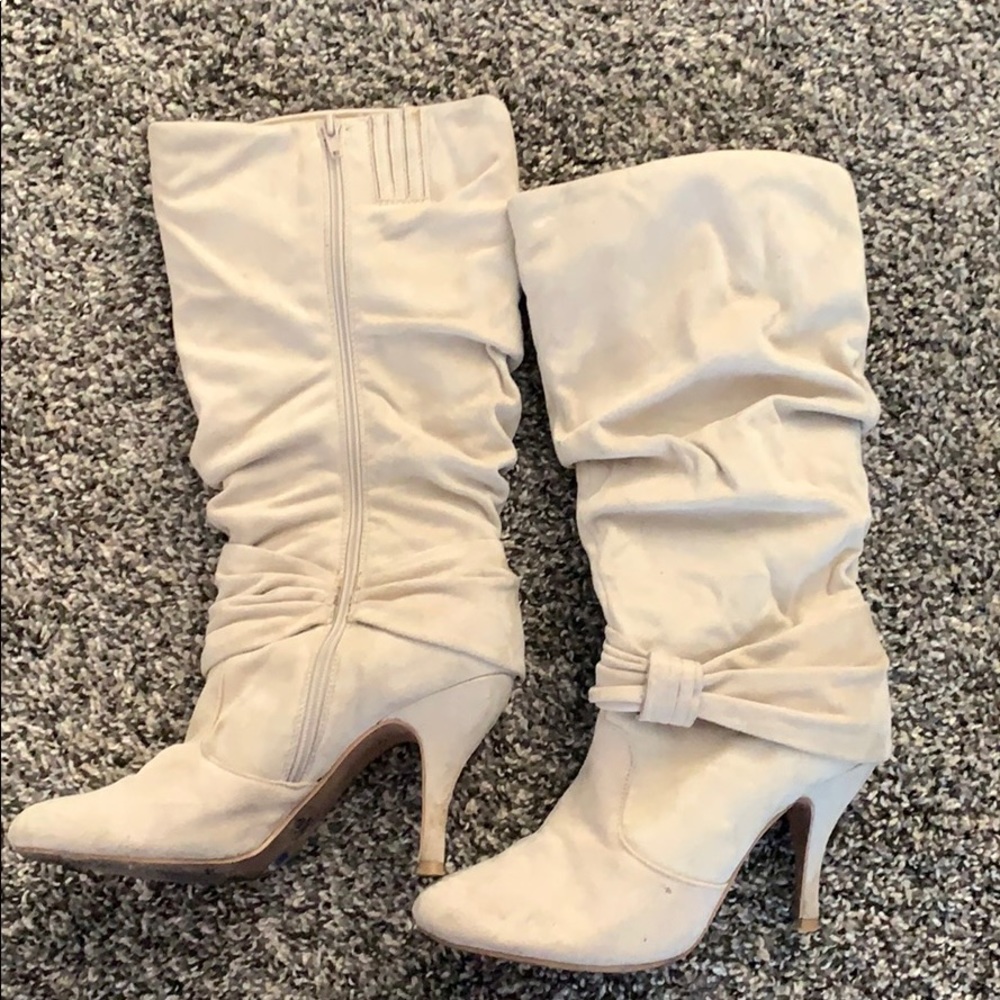 Beige boots with heels